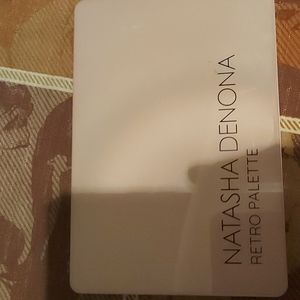 Eyeshadow pallette
